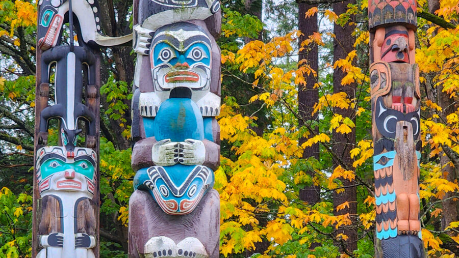 totem poles are shown in fall colors in Vancouver 